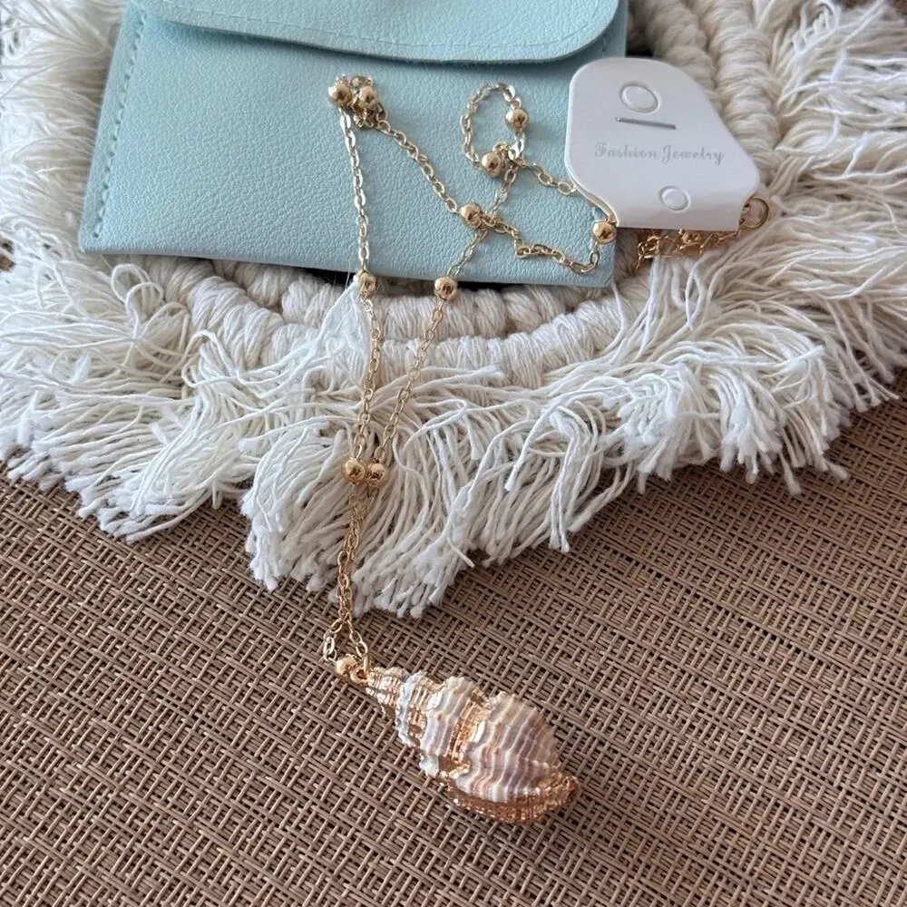 Gold Shell Pendant Necklace